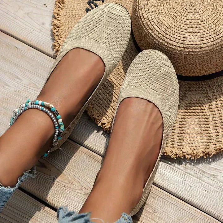 Comfortable Knitted Flats with Breathable Design for Women